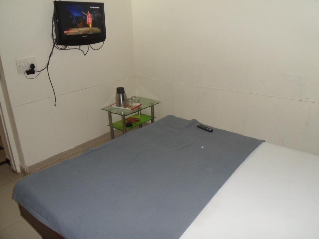 Hotel Atithi Ahmadábád Pokoj fotografie